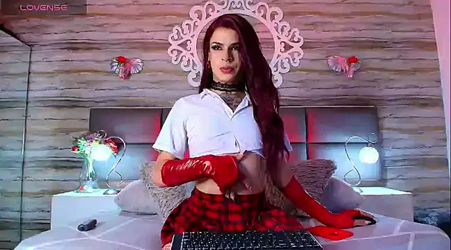 Snapshot of Bella_salvatore chatting on 03-08-25, 10:43 Bella salvatore online show from 03-08-25, 10:43