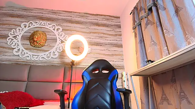 Snapshot of Bella_salvatore chatting on 09-14-25, 02:49 Bella salvatore online show from 09-14-25, 02:49