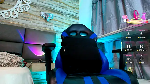 Snapshot of Bella_salvatore chatting on 10-07-25, 04:37 Bella salvatore online show from 10-07-25, 04:37