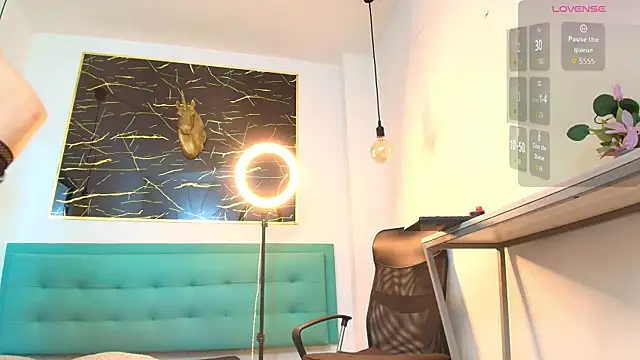 Snapshot of Bella_salvatore chatting on 11-13-25, 08:41 Bella salvatore online show from 11-13-25, 08:41