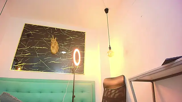 Snapshot of Bella_salvatore chatting on 11-23-25, 09:25 Bella salvatore online show from 11-23-25, 09:25