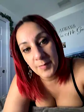 Snapshot of DeeLight124 chatting on 10-12-25, 04:39 DeeLight124 online show from 10-12-25, 04:39