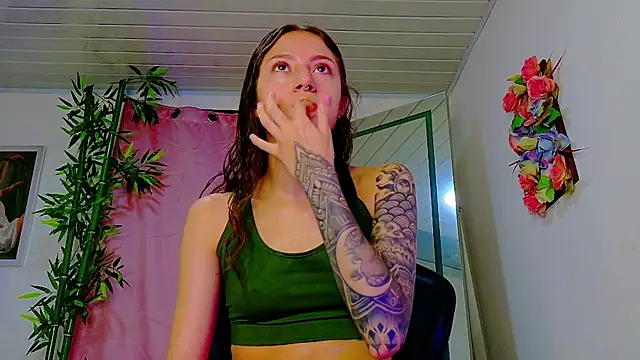 Snapshot of scarlet-jonesx chatting on 05-19-26, 01:56 scarlet-jonesx online show from 05-19-26, 01:56