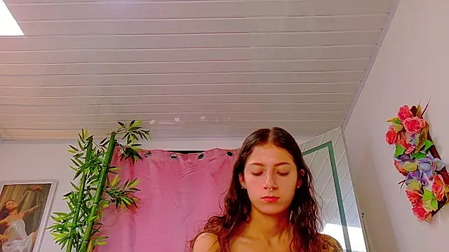 Snapshot of scarlet-jonesx chatting on 06-22-26, 06:16 scarlet-jonesx online show from 06-22-26, 06:16