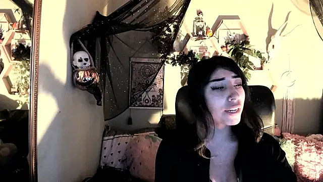 Snapshot of SheryLee chatting on 10-16-25, 10:33 SheryLee online show from 10-16-25, 10:33