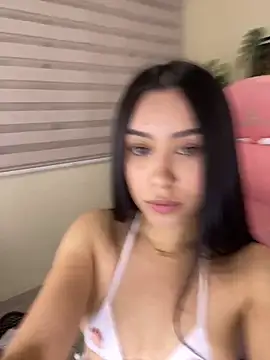 Snapshot of Starliee__ chatting on 05-01-26, 12:37 Starliee online show from 05-01-26, 12:37