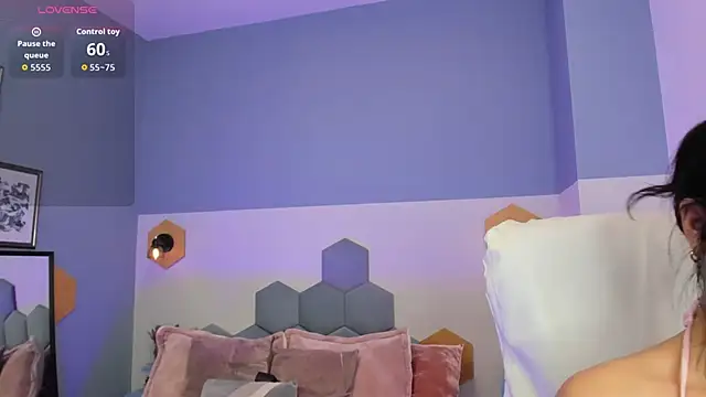 Chloe fischer  online show from 10-28-25, 02:53