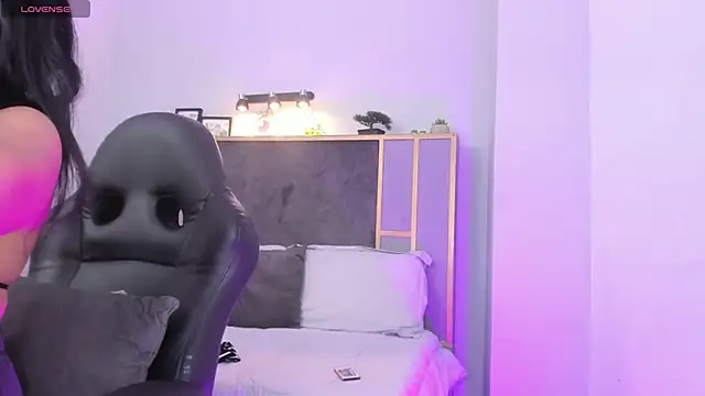 Chloe fischer  online show from 03-12-26, 02:45