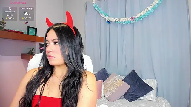 Chloe fischer  online show from 04-30-26, 03:29