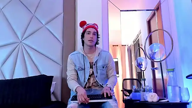 Karimferrer online show from 12-23-24, 06:55