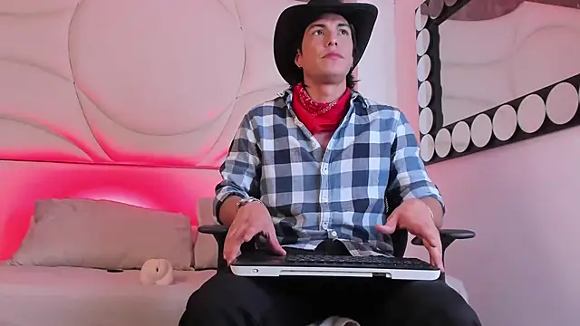 Karimferrer online show from 09-18-25, 10:01