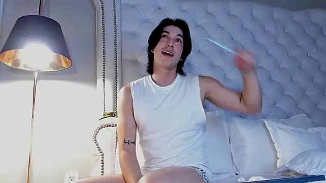 Karimferrer online show from 11-19-25, 07:47