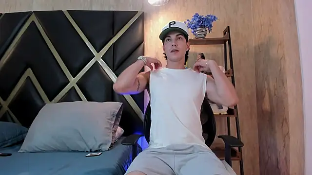 Karimferrer online show from 04-07-26, 03:29