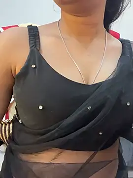 Snapshot of Spicy_sari_girl chatting on 12-13-24, 04:33 Spicy sari girl online show from 12-13-24, 04:33