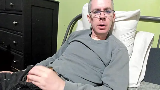 Snapshot of ImportantEquator0 chatting on 09-21-25, 02:40 ImportantEquator0 online show from 09-21-25, 02:40