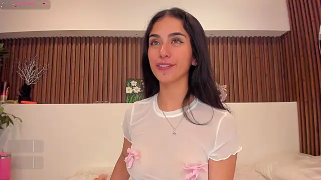 Snapshot of isabella_cooper9 chatting on 12-02-24, 11:29 isabella cooper9 online show from 12-02-24, 11:29