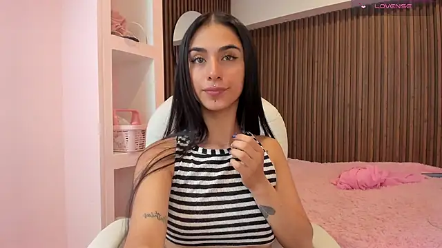 Snapshot of isabella_cooper9 chatting on 12-10-24, 04:49 isabella cooper9 online show from 12-10-24, 04:49