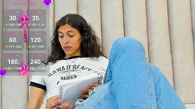 FreyaMoller online show from 02-18-25, 11:52