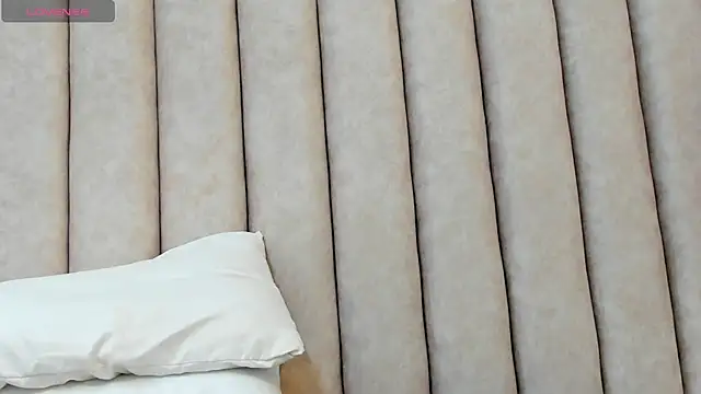 FreyaMoller online show from 02-27-25, 06:31