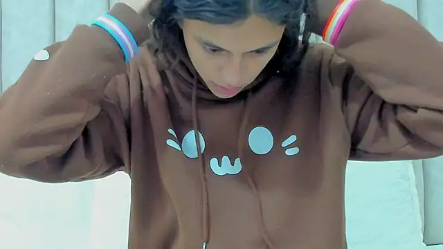 FreyaMoller online show from 11-04-25, 07:13