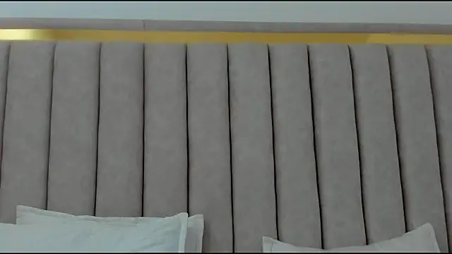 FreyaMoller online show from 12-04-25, 01:20