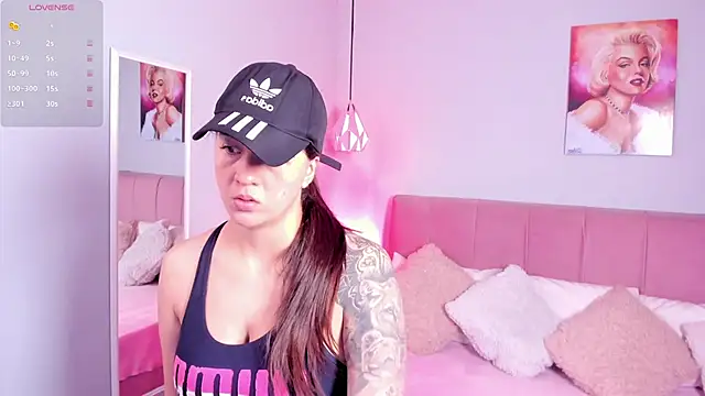 sophie alice  online show from 10-07-25, 12:46