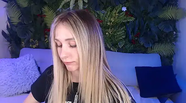 Horny Blond online show from 03-01-25, 09:18