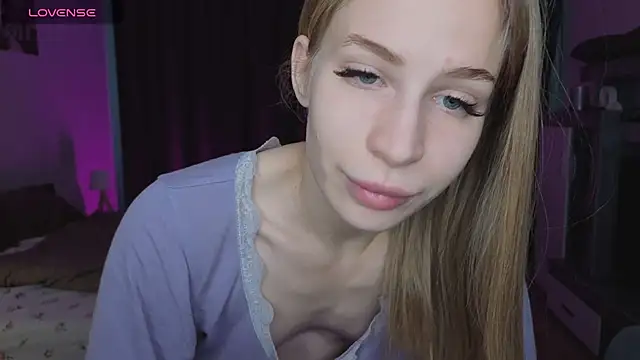 Elis Fox online show from 04-19-26, 10:58