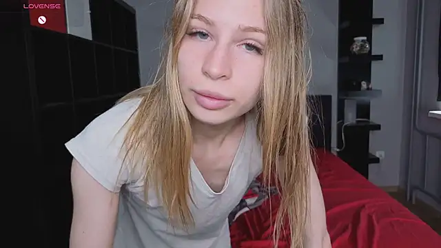 Elis Fox online show from 05-30-26, 08:00
