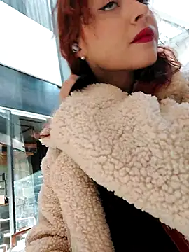 Snapshot of Times__Square chatting on 03-20-25, 05:13 Times Square online show from 03-20-25, 05:13