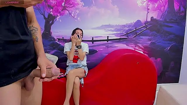 Snapshot of SlimLoves chatting on 02-08-25, 03:52 SlimLoves online show from 02-08-25, 03:52