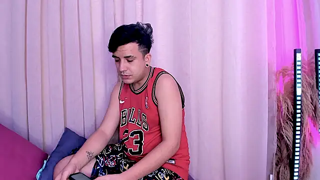 SlimLoves online show from 03-01-26, 05:09