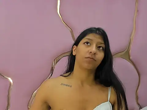 Snapshot of VaneLin18 chatting on 09-14-25, 12:32 VaneLin18 online show from 09-14-25, 12:32