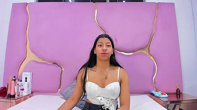 Snapshot of VaneLin18 chatting on 09-22-25, 11:40 VaneLin18 online show from 09-22-25, 11:40