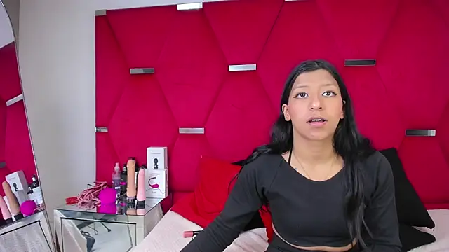 Snapshot of VaneLin18 chatting on 09-25-25, 06:00 VaneLin18 online show from 09-25-25, 06:00