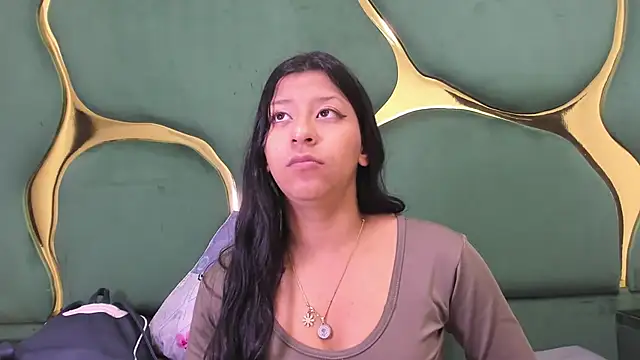 Snapshot of VaneLin18 chatting on 12-05-25, 07:10 VaneLin18 online show from 12-05-25, 07:10