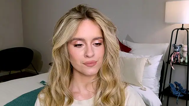 RozzitaBedberry online show from 11-22-25, 09:47