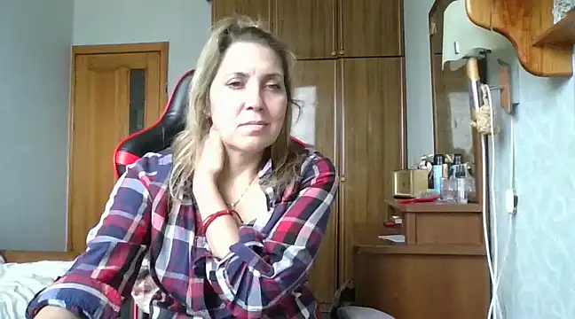 IrinaB1 online show from 02-15-25, 01:38