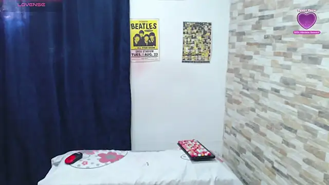 SamanthaSwan online show from 02-08-25, 01:11