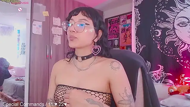 melissahowl online show from 11-10-25, 05:56