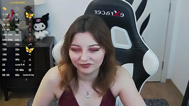 pretty little thing online show from 03-22-26, 07:28