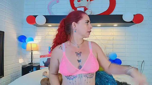 HannaBrave online show from 02-17-25, 03:31