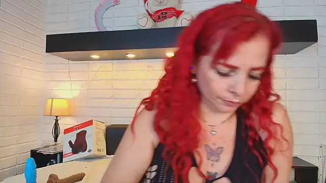 HannaBrave online show from 02-25-25, 02:44