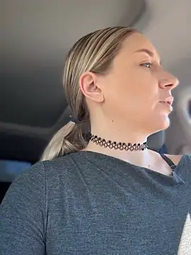 Crazy-Rosa online show from 03-25-26, 07:03