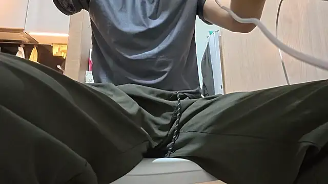 YunheLEE online show from 01-15-26, 01:05