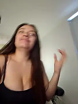 Snapshot of valery_mora chatting on 12-24-24, 01:39 valery mora online show from 12-24-24, 01:39