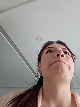 Snapshot of valery_mora chatting on 03-01-25, 05:27 valery mora online show from 03-01-25, 05:27