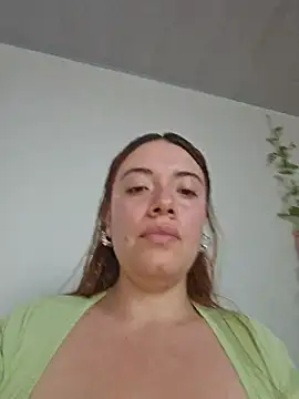 Snapshot of valery_mora chatting on 10-09-25, 05:11 valery mora online show from 10-09-25, 05:11