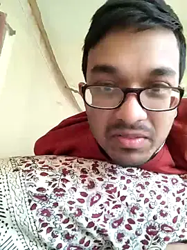 Snapshot of THE_NAKED_BOY chatting on 01-25-25, 03:19 THE NAKED BOY online show from 01-25-25, 03:19