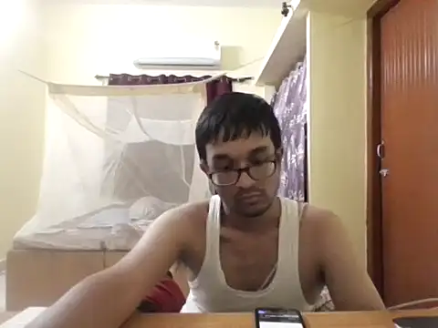 Snapshot of THE_NAKED_BOY chatting on 09-18-25, 02:08 THE NAKED BOY online show from 09-18-25, 02:08